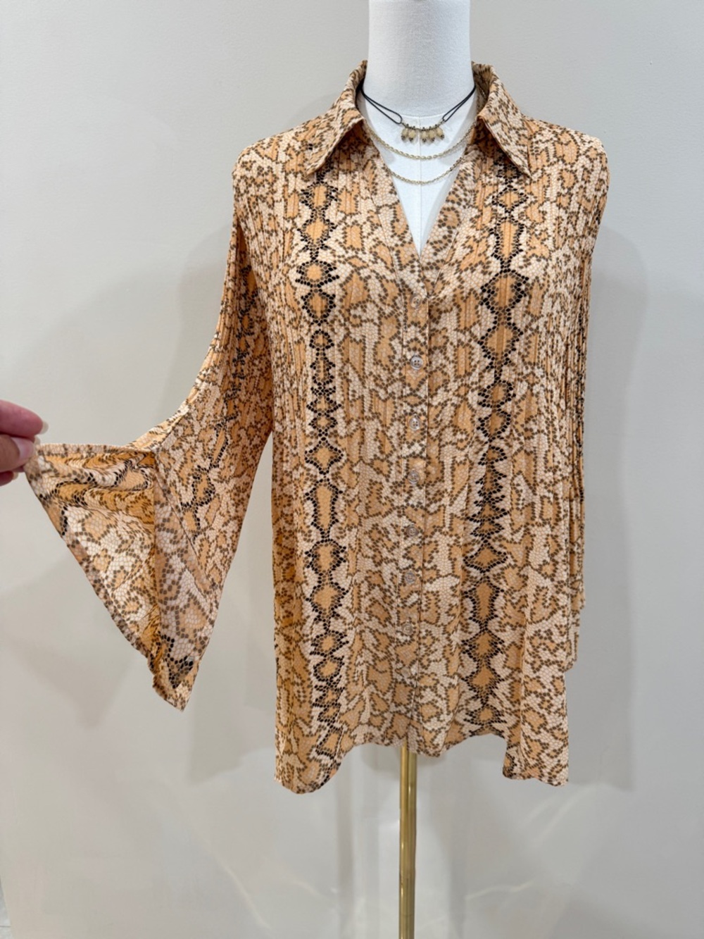 Sunny Leigh Snake Print Pleated Wide Sleeve Blouse Size L Boho Chic Maximalist
